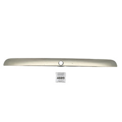 Планка підсвічування номерного знака Volkswagen Passat 3B0827574A