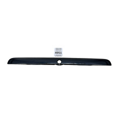 Планка підсвічування номера Volkswagen Passat 3B0827574A (накладка замка багажника)