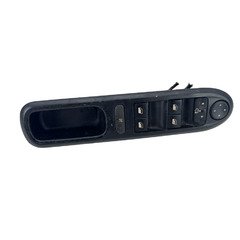 Блок управления стеклоподъёмниками Peugeot 407 96468704XT