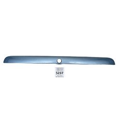 Планка підсвітки номерного знаку (номера) Volkswagen Passat B5 3B0827574A