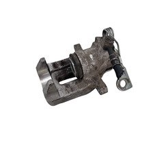 Задній лівий супорт Volkswagen Passat B5 23skv013