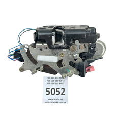 Замок передніх лівих дверей 6397200835 Mercedes W639